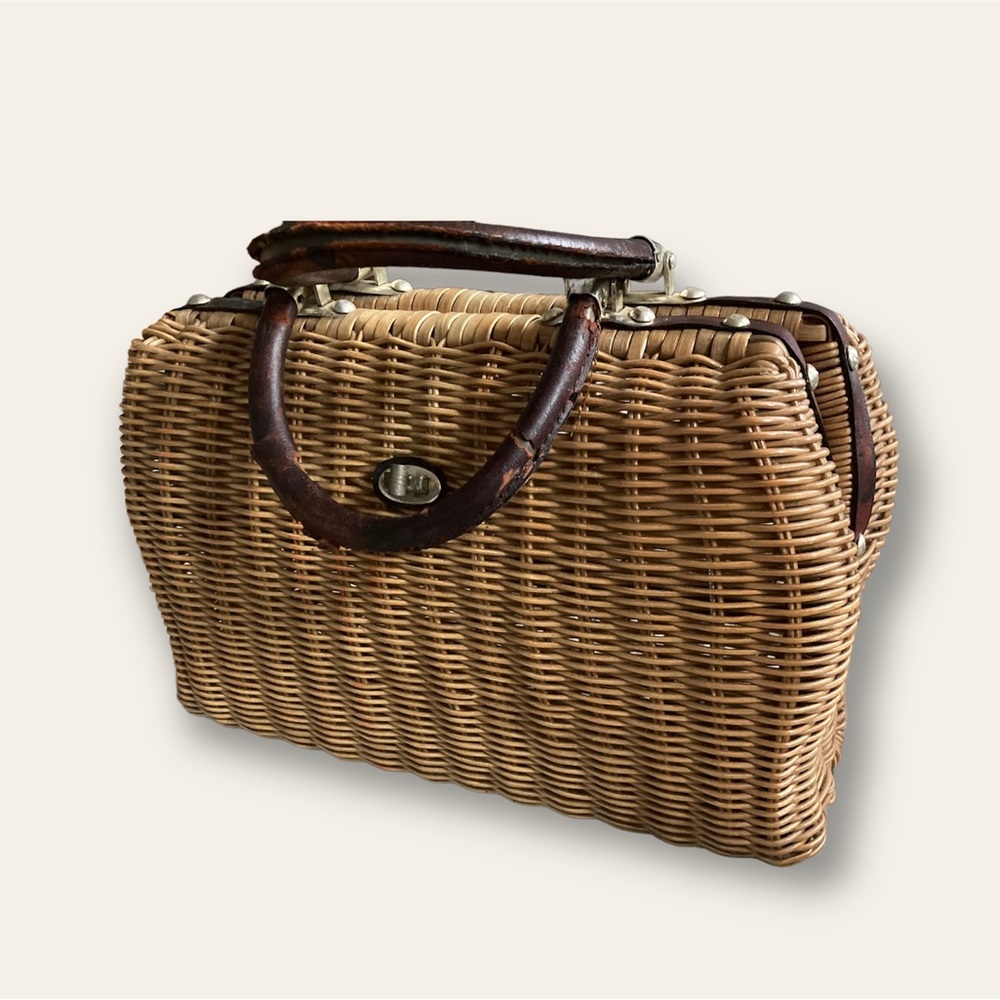 Vintage 60’s wicker bag